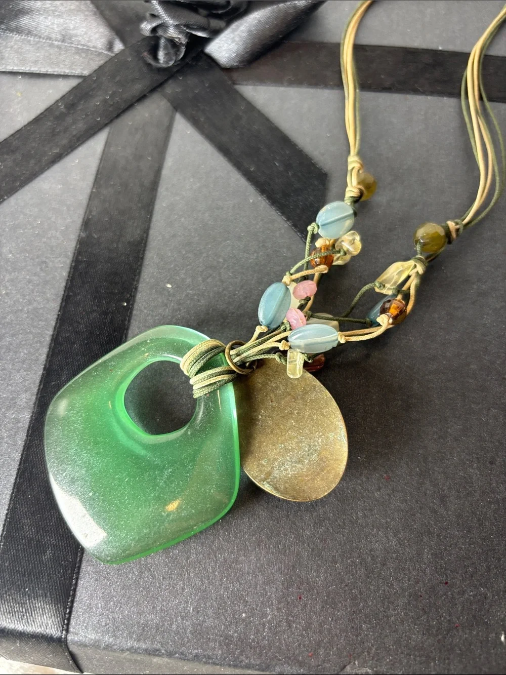 Vintage Avon Decorative Seafoam Pendant Necklace
